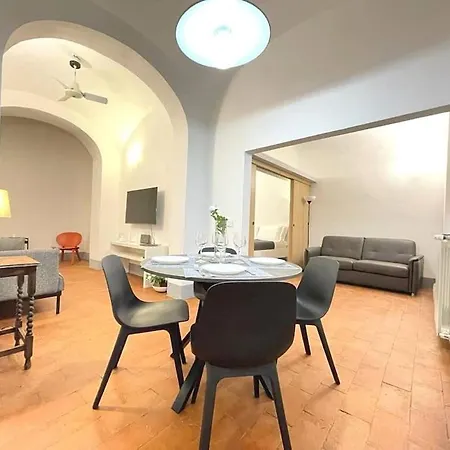 Apartament La Casa Di Ugo-a Due Passi Dal Duomo *