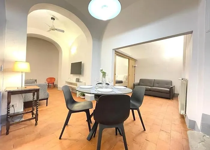 아파트 La Casa Di Ugo-a Due Passi Dal Duomo *